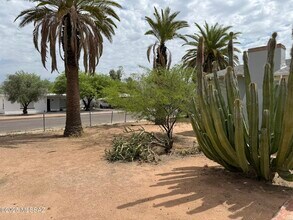 2856 N Cherry Ave in Tucson, AZ - Foto de edificio - Building Photo