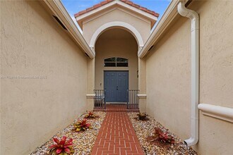 4101 Staghorn Ln in Weston, FL - Building Photo - Building Photo