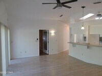 4050 Linwood Dr photo'