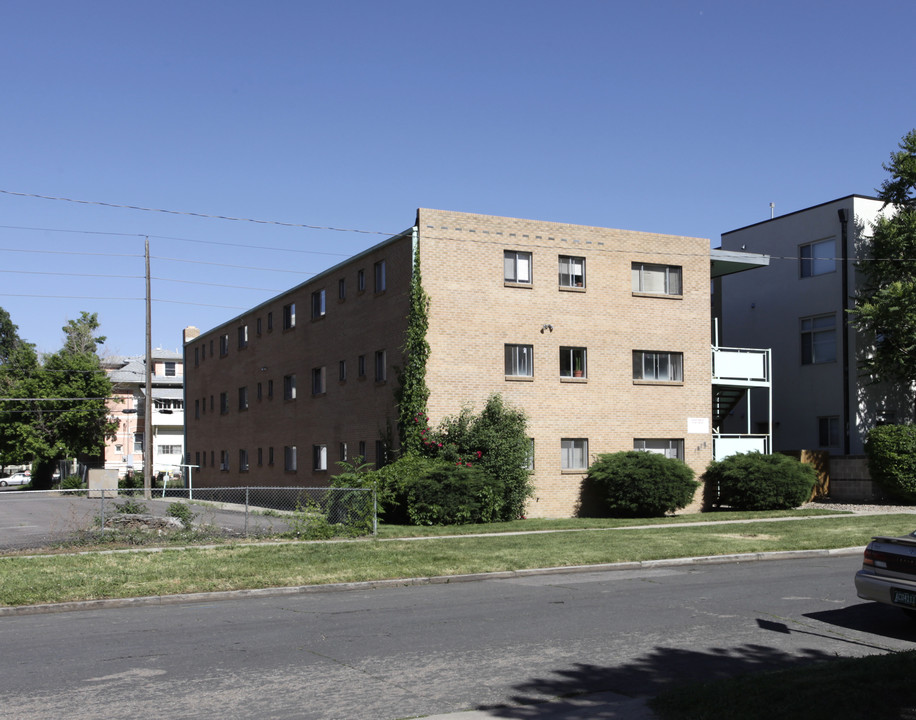 Vine Apartments in Denver, CO - Building Photo