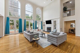 5152 Huckleberry Cir in Houston, TX - Building Photo - Building Photo