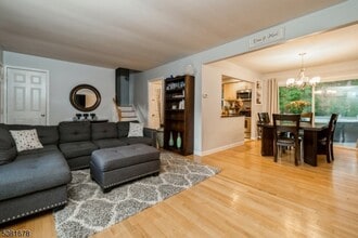 42 Warren St in Hanover, NJ - Building Photo - Building Photo