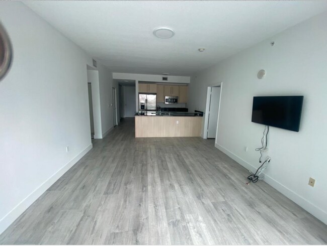 1111 SW 1st Ave, Unit 2117 in Miami, FL - Building Photo - Building Photo