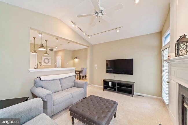 property at 104 Victoria Ct