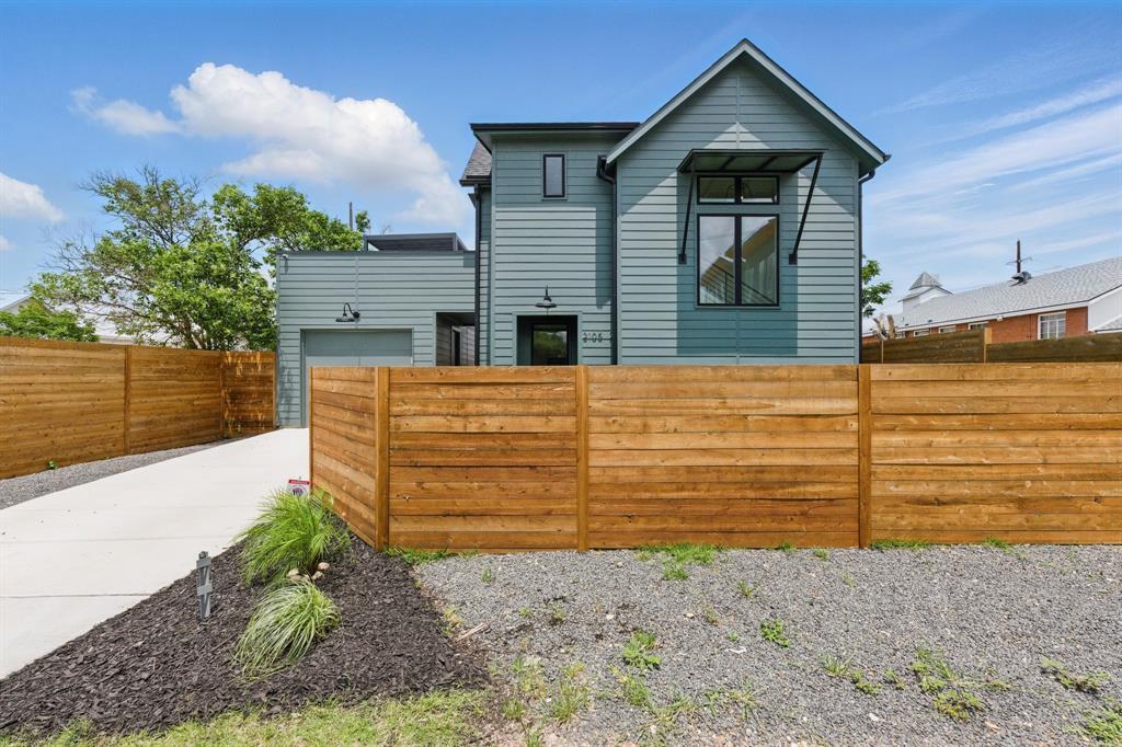 2105 S L Davis Ave in Austin, TX - Building Photo