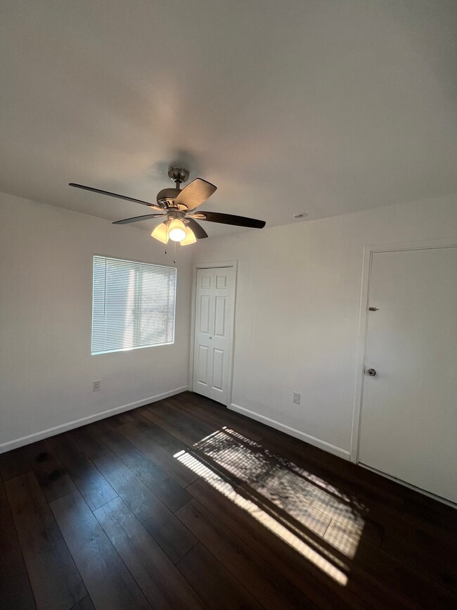 122 E Quintard St, Unit Studio