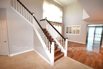 2881 Silk Oak Ave in Thousand Oaks, CA - Building Photo - Building Photo