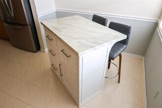 1695 Hamilton Ct in Dunedin, FL - Building Photo - Building Photo