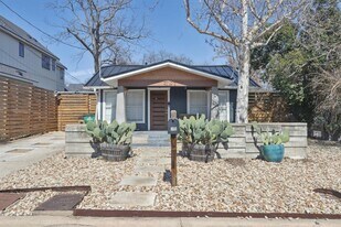 2110 E 16th St in Austin, TX - Building Photo