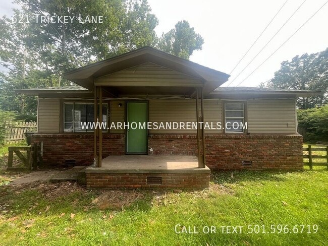 property at 621 W Trickey Ln