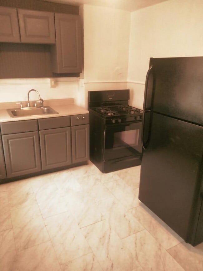 300 E 12th Ave, Unit 2nd Floor Rear, Unit 2nd Floor Rear