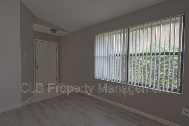 6175 Sequoia Dr in Port Orange, FL - Building Photo - Building Photo