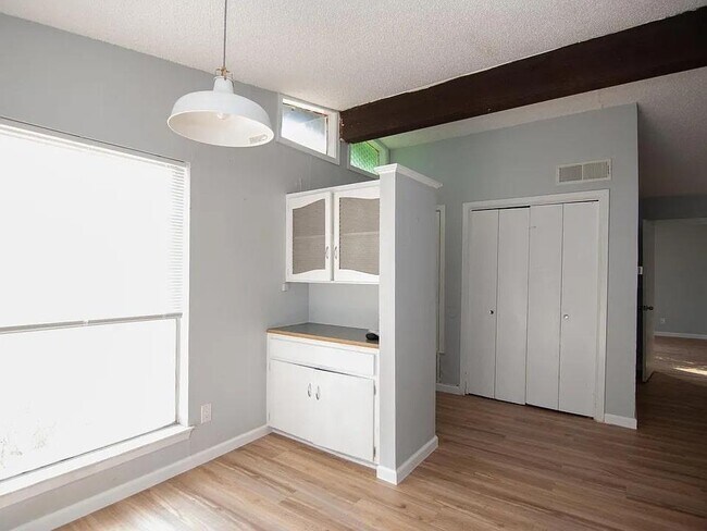 2000 Wheless Ln in Austin, TX - Building Photo - Building Photo