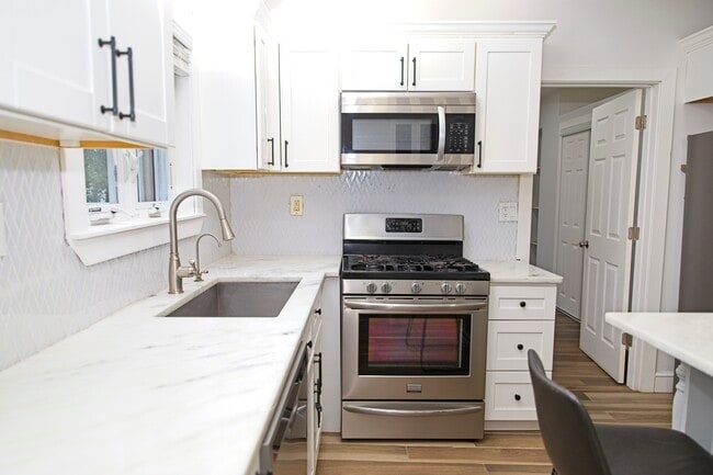 property at 3 Greenwood Sq