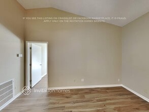 2002 Helm Ln in Valrico, FL - Building Photo - Building Photo