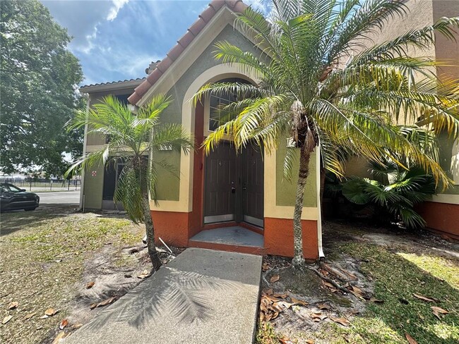 401 Fountainhead Cir in Kissimmee, FL - Foto de edificio - Building Photo