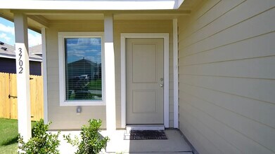 3702 Haydon Hl Rd in Crandall, TX - Building Photo - Building Photo