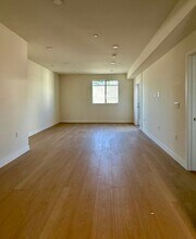 14535 Weddington St in Los Angeles, CA - Building Photo - Building Photo