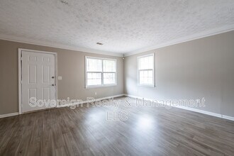 467 Southern Way in Lawrenceville, GA - Building Photo - Building Photo