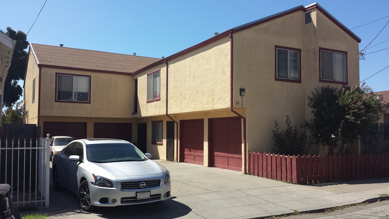 29-31 13th St in Richmond, CA - Foto de edificio