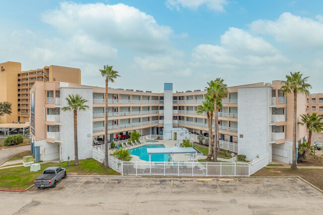 Villa Del Sol Condominiums in Corpus Christi, TX - Building Photo - Building Photo