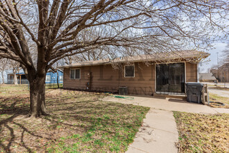 605 Kessler S St in Wichita, KS - Building Photo - Building Photo