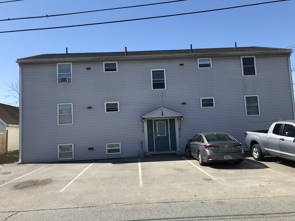 1 Reade St, Unit #6 in Milford, MA - Building Photo