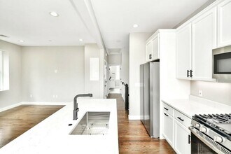 14 Rockland St in Boston, MA - Building Photo - Building Photo