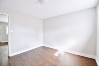 7828 Sarita St photo'