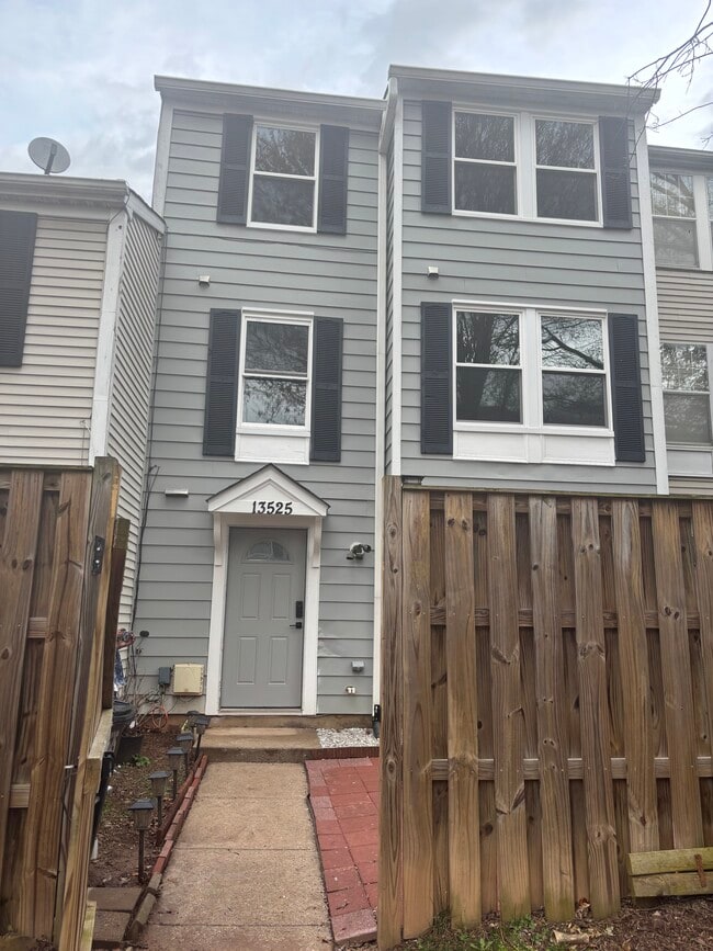13525 Demetrias Way in Germantown, MD - Building Photo - Building Photo