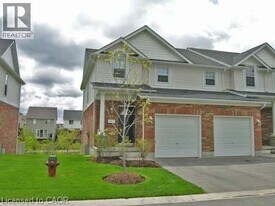 151 Clairfields Dr E in Guelph, ON - Building Photo