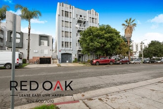 5611 Carlton Way in Los Angeles, CA - Building Photo - Building Photo
