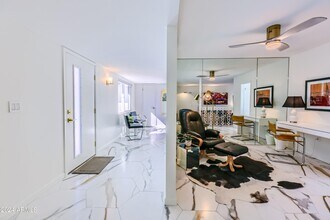 9910 W Cameo Dr in Sun City, AZ - Foto de edificio - Building Photo