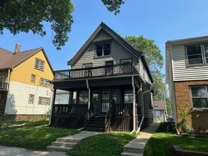 20 W Melvina St in Milwaukee, WI - Building Photo - Building Photo