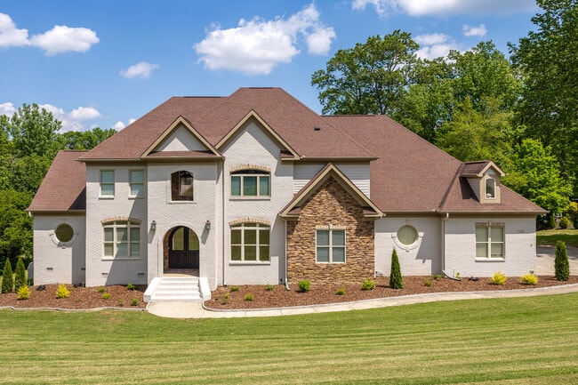 136 Belle Ridge Dr