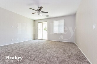 7504 Abby View St in Las Vegas, NV - Building Photo - Building Photo