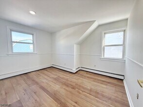 126 Sargeant Ave in Clifton, NJ - Building Photo - Building Photo