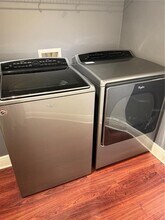 800 N Tamiami Trl in Sarasota, FL - Foto de edificio - Building Photo