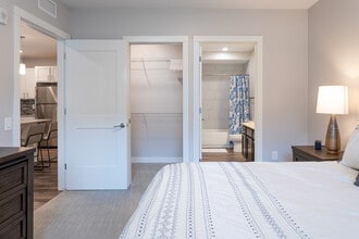 Owl Creek in Ann Arbor, MI - Building Photo - Interior Photo