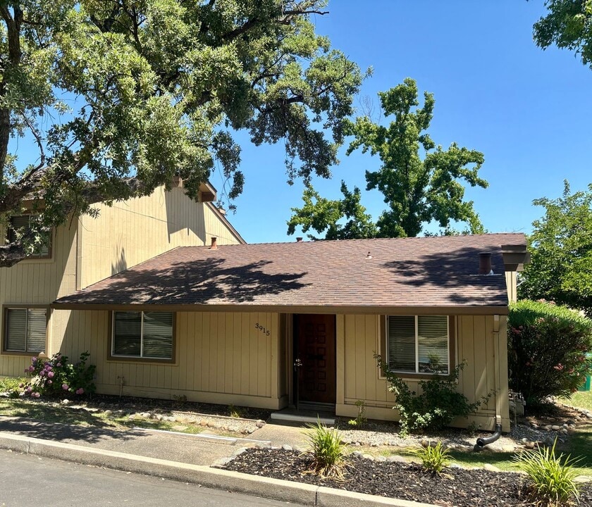 3915 Hills Ct in El Dorado Hills, CA - Building Photo
