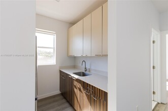 1818 SW 22nd Ave in Miami, FL - Building Photo - Building Photo