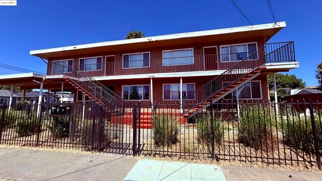 10100 Walnut St in Oakland, CA - Building Photo - Building Photo