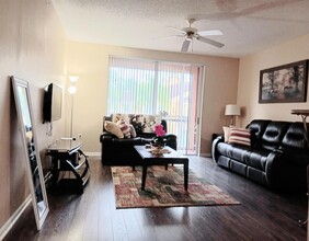 11760 St Andrews Place, Unit 204 in Wellington, FL - Building Photo - Building Photo