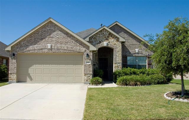 2108 Willow Creek Dr in Little Elm, TX - Building Photo