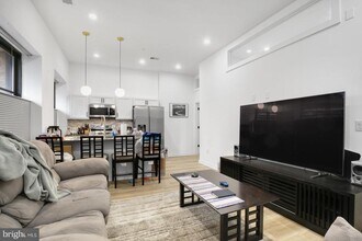 1415 Locust St in Philadelphia, PA - Building Photo - Building Photo
