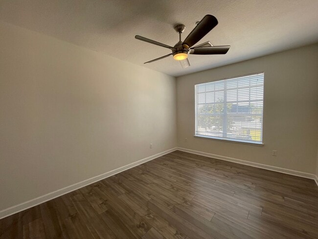 5224 Olmstead Bay Place in Tampa, FL - Building Photo - Building Photo