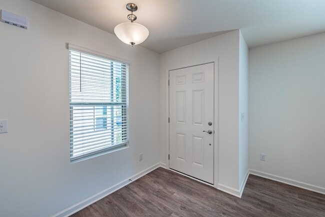 536 Hobkirks Pl in Durham, NC - Building Photo - Building Photo