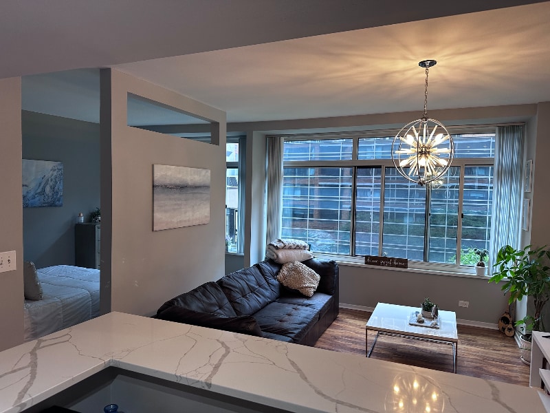 211 E Ohio St in Chicago, IL - Building Photo