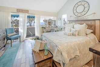 303 8th St in Del Mar, CA - Building Photo - Building Photo