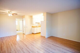 2612 NE Clackamas St in Portland, OR - Building Photo - Building Photo